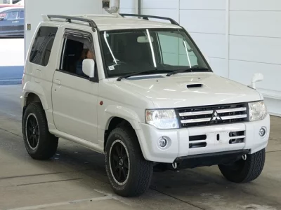 Mitsubishi PAJERO MINI