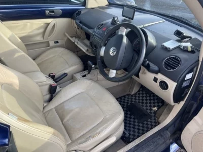 Volkswagen NEW BEETLE