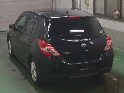 Nissan TIIDA