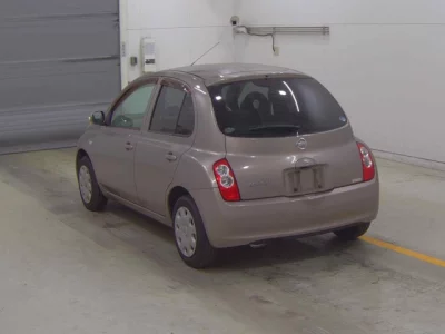 Nissan MARCH  с аукциона в Японии