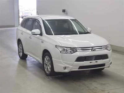 Mitsubishi OUTLANDER PHEV