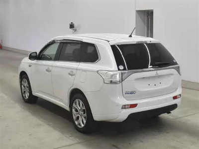 Mitsubishi OUTLANDER PHEV