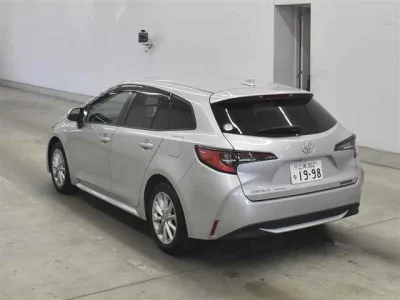 Toyota COROLLA TOURING  с аукциона в Японии