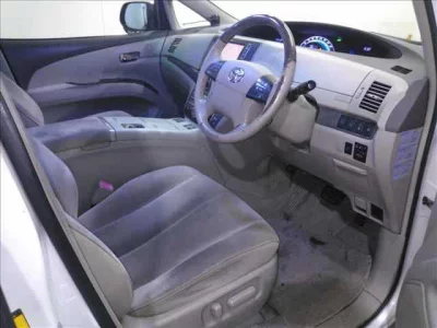 Toyota ESTIMA HYBRID