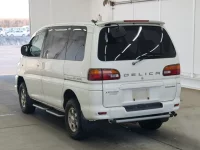 Mitsubishi DELICA лот № 2249 оценка RA  с аукциона в Японии 1