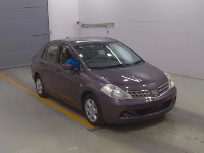 Nissan TIIDA LATIO