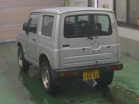 Suzuki JIMNY лот № 1018 оценка R  с аукциона в Японии 1