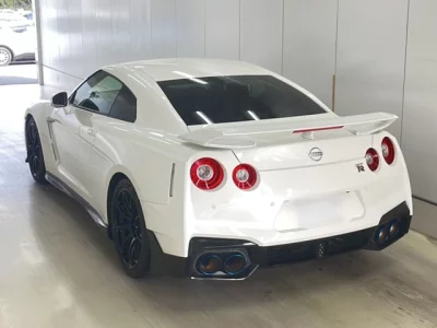 Nissan GT-R