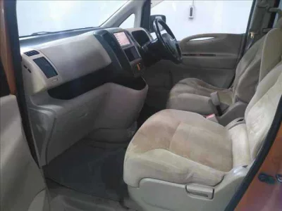 Nissan SERENA  с аукциона в Японии