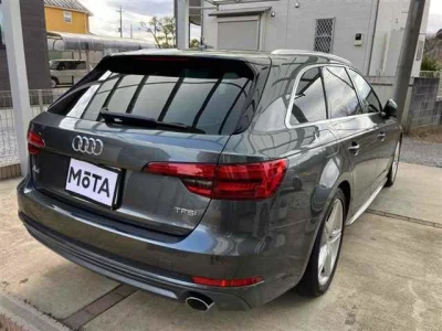Audi A4  с аукциона в Японии