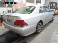Toyota CROWN лот № 7012 оценка 3.5  с аукциона в Японии 1