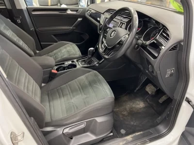 Volkswagen GOLF TOURAN