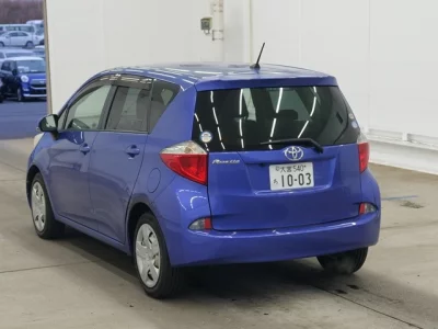 Toyota RACTIS  с аукциона в Японии