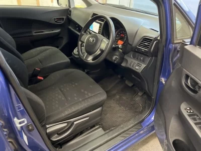 Toyota RACTIS  с аукциона в Японии