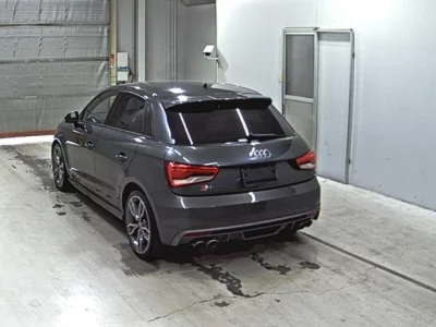 Audi S1