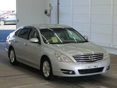 Nissan TEANA