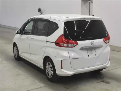 Honda FREED  с аукциона в Японии