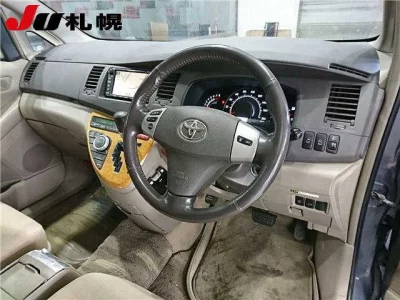 Toyota ISIS