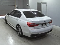 BMW 7-Series лот № 7101 оценка 4.5  с аукциона в Японии 1