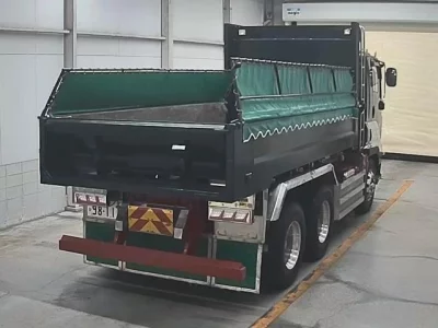Isuzu TRUCK