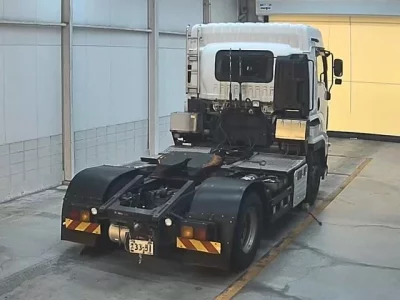 Isuzu TRUCK