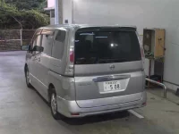 Nissan SERENA лот № 1525 оценка R  с аукциона в Японии 1