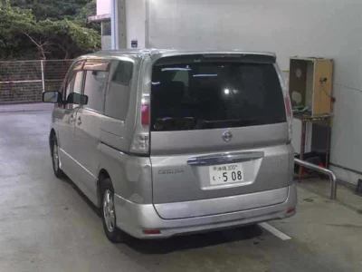 Nissan SERENA  с аукциона в Японии