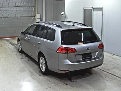 Volkswagen GOLF VARIANT