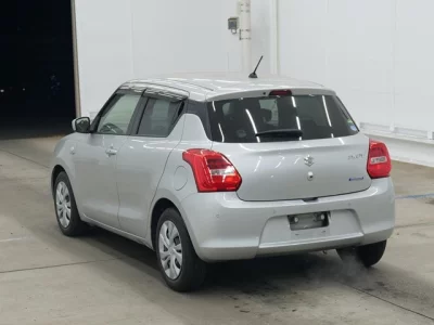 Suzuki SWIFT  с аукциона в Японии