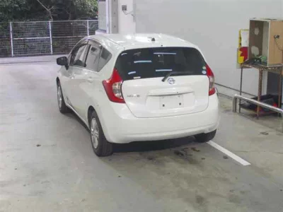 Nissan NOTE  с аукциона в Японии