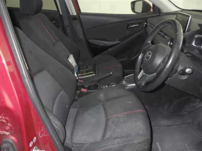 Mazda DEMIO  с аукциона в Японии