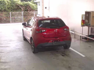 Mazda DEMIO  с аукциона в Японии