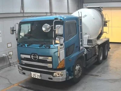 Hino TRUCK
