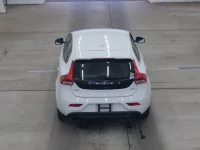 Volvo V40 лот № 5052 оценка 3.5  с аукциона в Японии 2