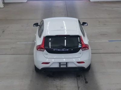 Volvo V40  с аукциона в Японии