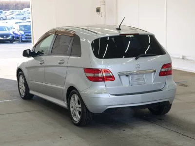 Mercedes-Benz B CLASS