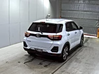 Toyota RAIZE лот № 3001 оценка 4  с аукциона в Японии 4