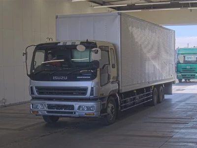 Isuzu GIGA