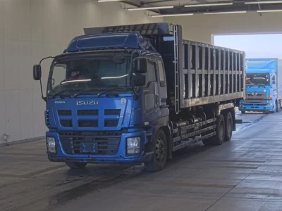 Isuzu GIGA