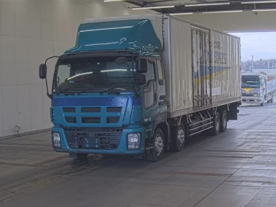 Isuzu GIGA