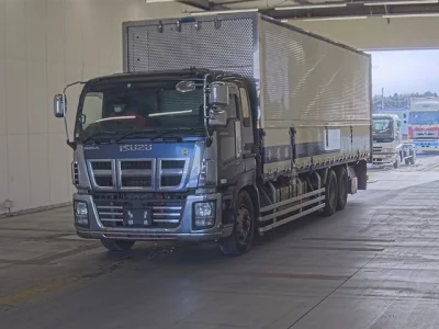 Isuzu GIGA