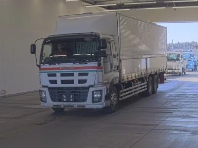 Isuzu GIGA
