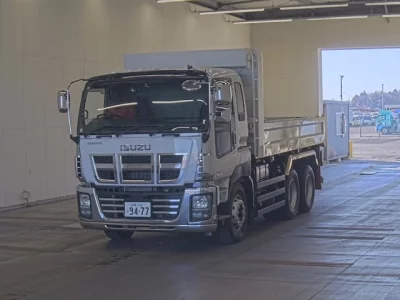Isuzu GIGA