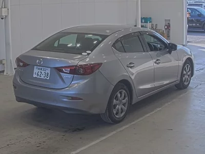 Mazda AXELA  с аукциона в Японии