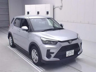 Toyota RAIZE  с аукциона в Японии