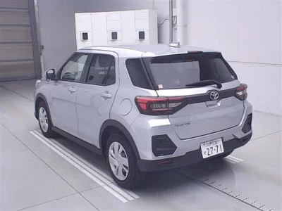 Toyota RAIZE  с аукциона в Японии