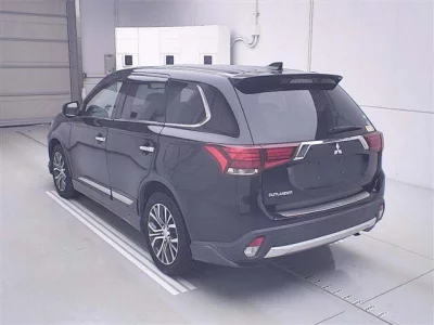 Mitsubishi OUTLANDER  с аукциона в Японии