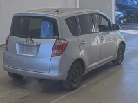 Toyota RACTIS лот № 20042 оценка 3  с аукциона в Японии 1