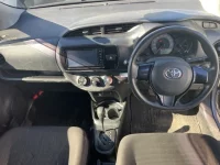 Toyota VITZ лот № 20050 оценка 3.5  с аукциона в Японии 3