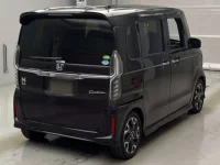 Honda N BOX лот № 3072 оценка 3.5  с аукциона в Японии 1